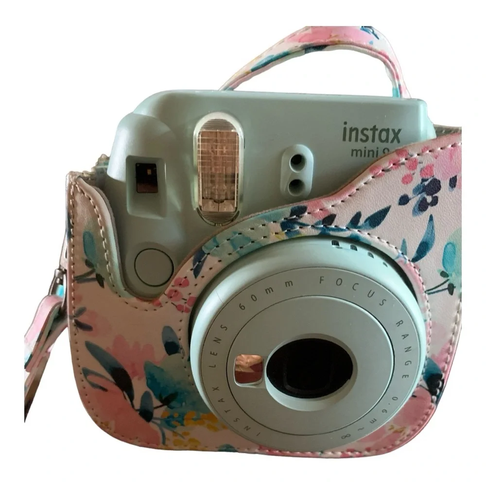 Fujifilm Instax Mini 9 Instant Camera - Ice Blue with case